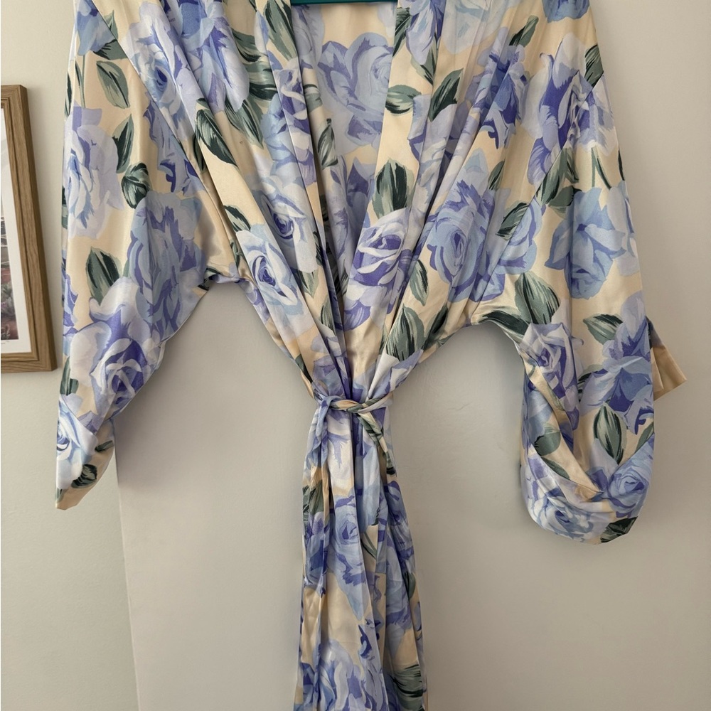 Floral Blue and Cream Women's Robe